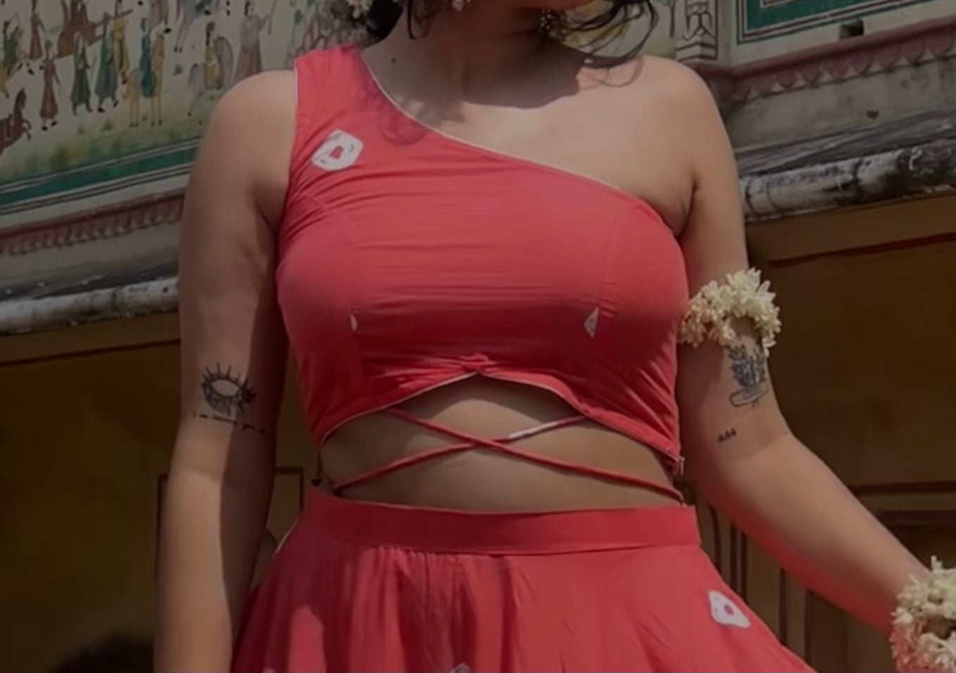 One-shoulder Gajri pink blouse